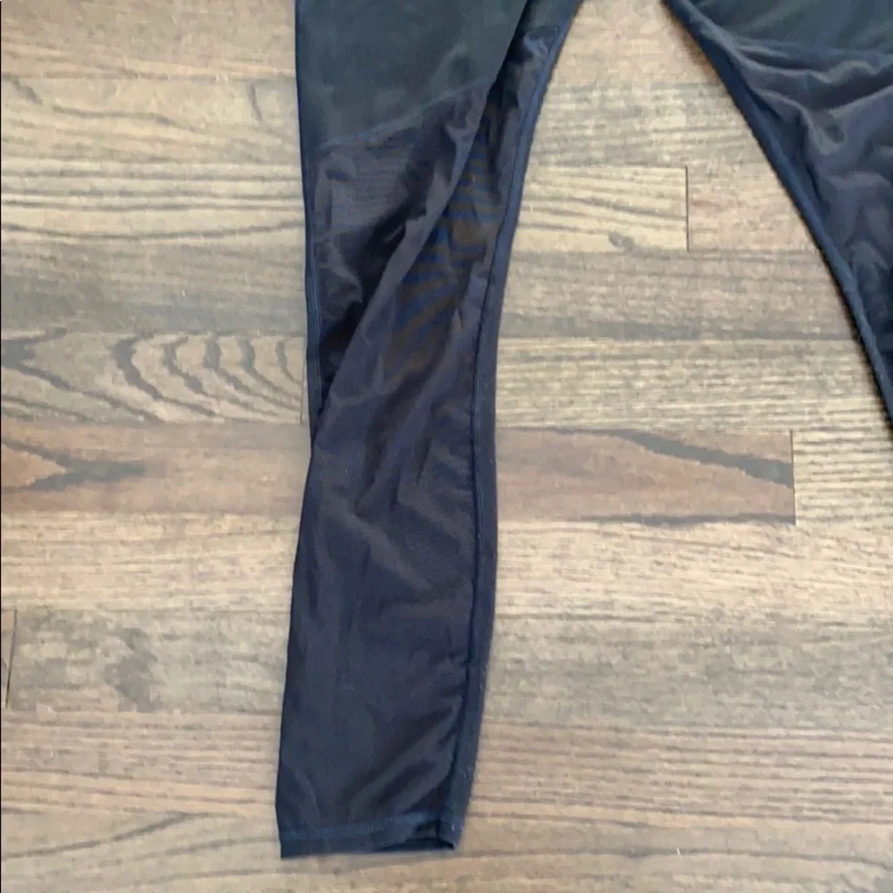 Fabletics Black Mesh Panel Leggings Medium M
